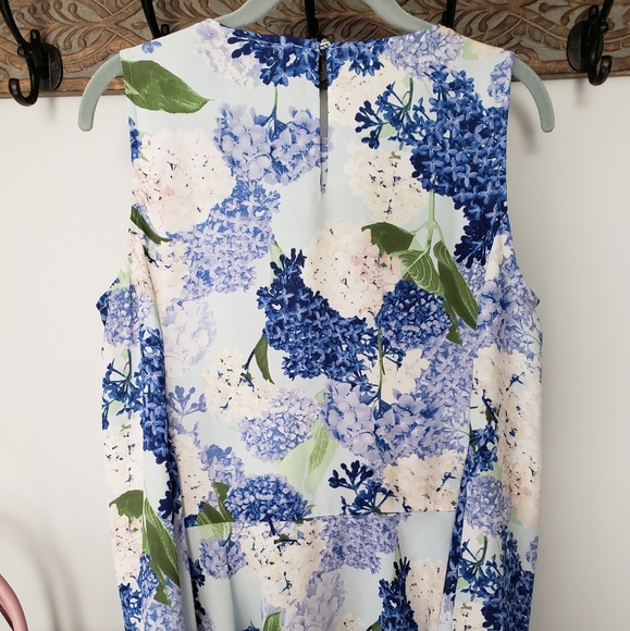 CeCe Women's top - Picture 3 of 4